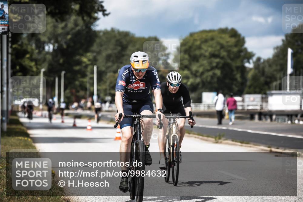 16.08.2026 - KN Förde Triathlon 2026 H.Heesch http://msf.ph/oto/9984632 16.08.2026 12:59:34 Radfahren 543, 598, 612, 710 meine-sportfotos.de
