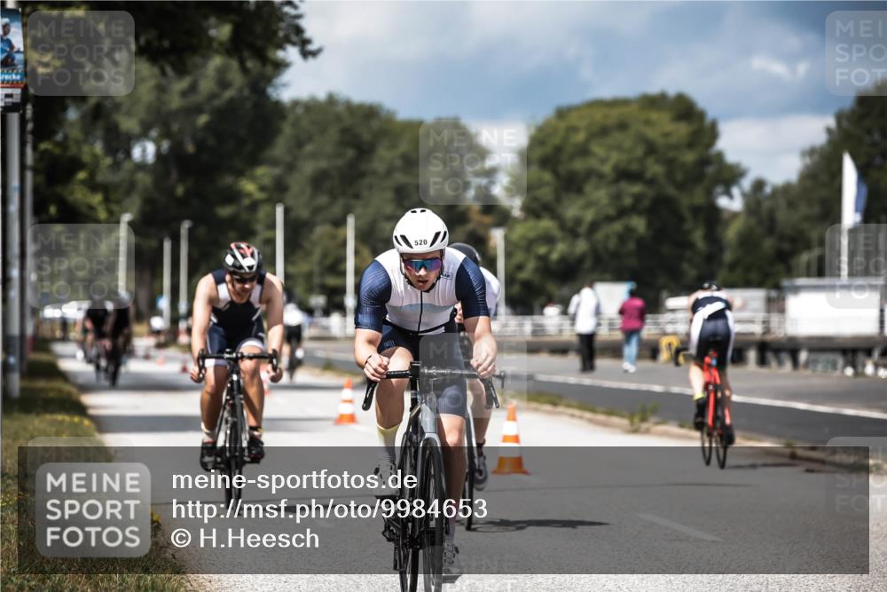 16.08.2026 - KN Förde Triathlon 2026 H.Heesch http://msf.ph/oto/9984653 16.08.2026 12:59:43 Radfahren 362, 507, 520, 604 meine-sportfotos.de