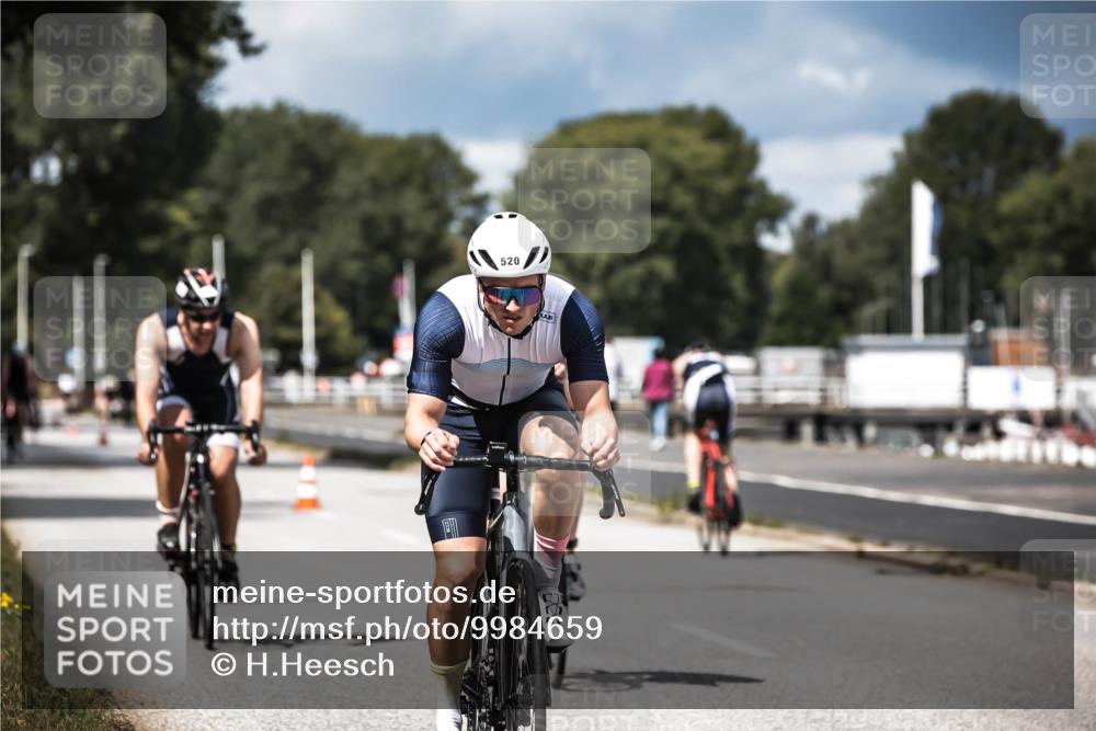 16.08.2026 - KN Förde Triathlon 2026 H.Heesch http://msf.ph/oto/9984659 16.08.2026 12:59:43 Radfahren 362, 507, 520, 604 meine-sportfotos.de