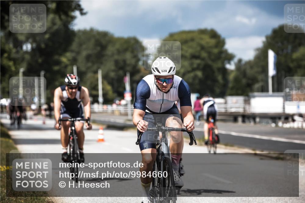 16.08.2026 - KN Förde Triathlon 2026 H.Heesch http://msf.ph/oto/9984660 16.08.2026 12:59:44 Radfahren 362, 506, 507, 520, 604 meine-sportfotos.de