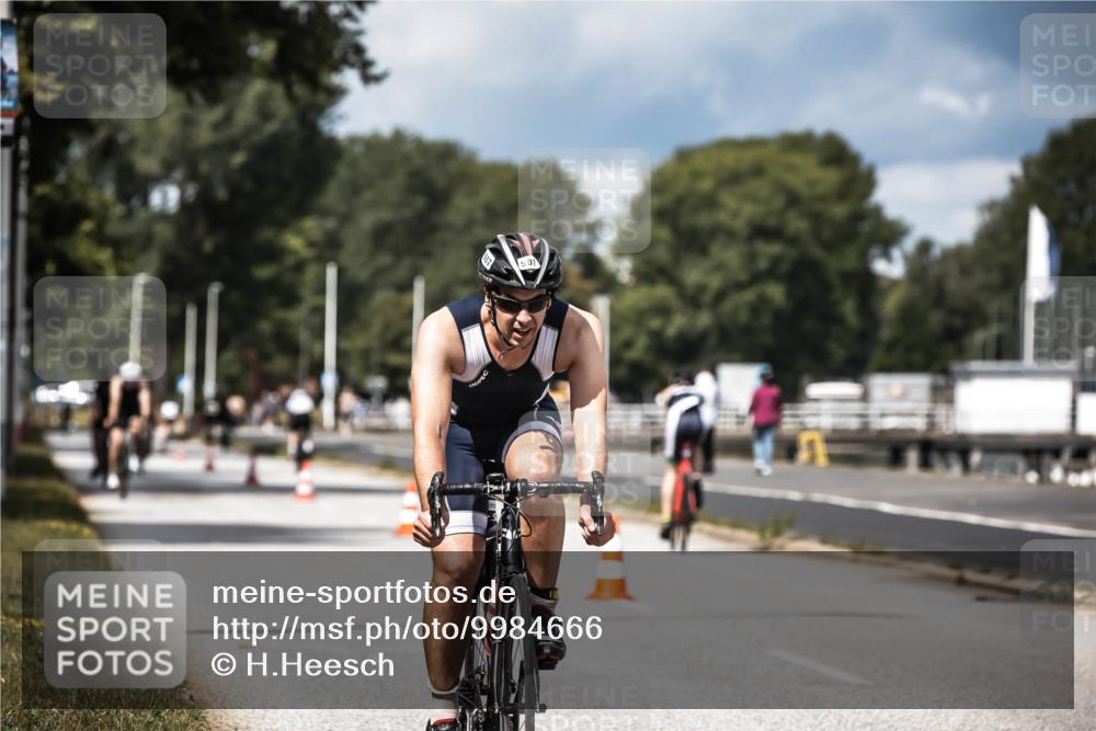 16.08.2026 - KN Förde Triathlon 2026 H.Heesch http://msf.ph/oto/9984666 16.08.2026 12:59:44 Radfahren 362, 506, 507, 520, 604 meine-sportfotos.de