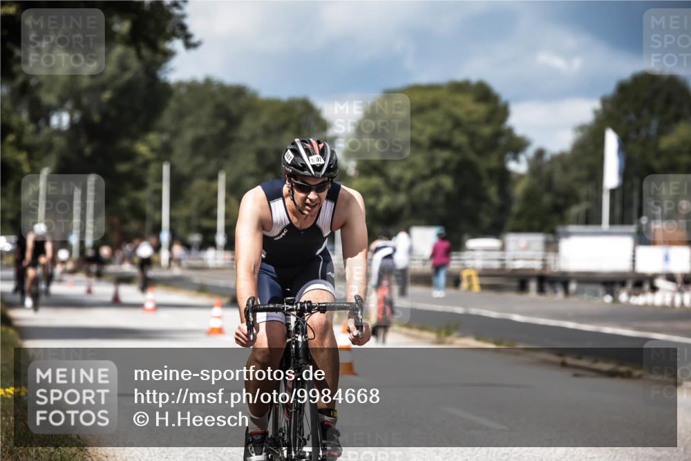 16.08.2026 - KN Förde Triathlon 2026 H.Heesch http://msf.ph/oto/9984668 16.08.2026 12:59:45 Radfahren 362, 506, 507, 520 meine-sportfotos.de