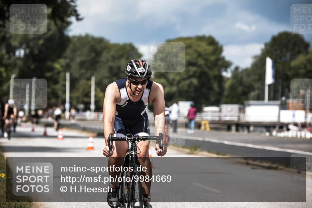 16.08.2026 - KN Förde Triathlon 2026 H.Heesch http://msf.ph/oto/9984669 16.08.2026 12:59:45 Radfahren 362, 506, 507, 520 meine-sportfotos.de
