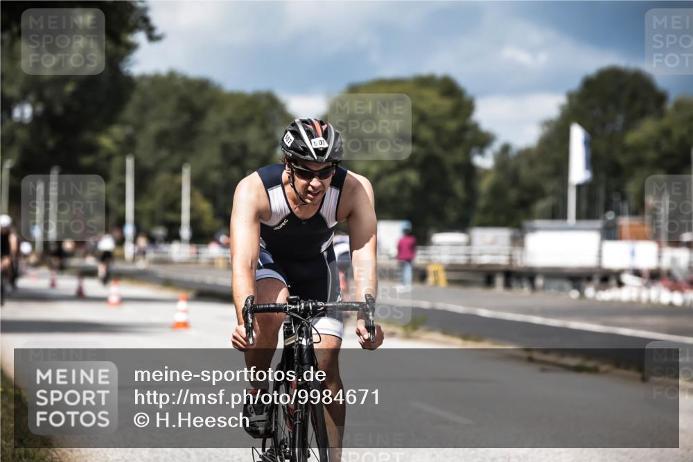 16.08.2026 - KN Förde Triathlon 2026 H.Heesch http://msf.ph/oto/9984671 16.08.2026 12:59:45 Radfahren 362, 506, 507, 520 meine-sportfotos.de