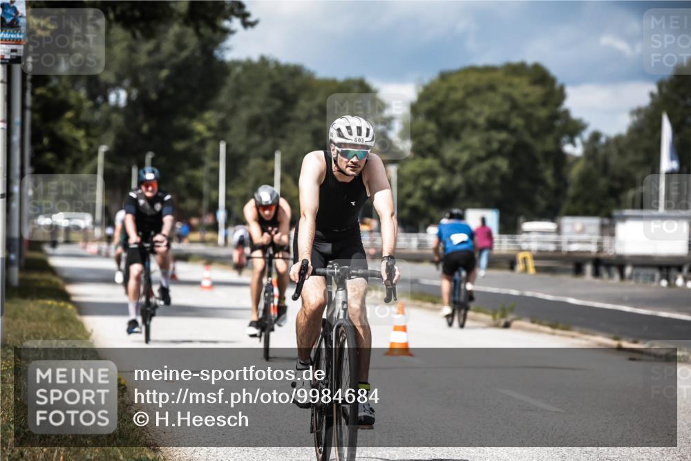 16.08.2026 - KN Förde Triathlon 2026 H.Heesch http://msf.ph/oto/9984684 16.08.2026 12:59:50 Radfahren 506, 510, 581, 599, 603 meine-sportfotos.de