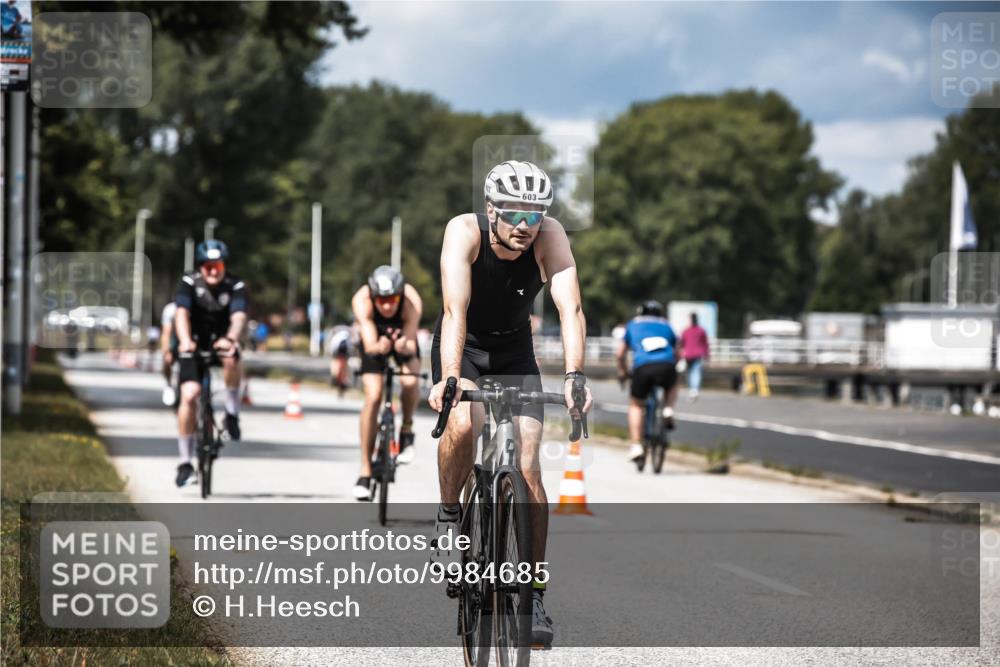 16.08.2026 - KN Förde Triathlon 2026 H.Heesch http://msf.ph/oto/9984685 16.08.2026 12:59:50 Radfahren 506, 510, 581, 599, 603 meine-sportfotos.de