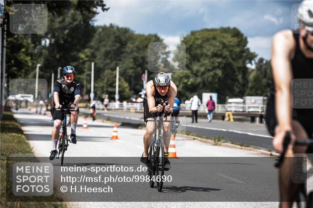 16.08.2026 - KN Förde Triathlon 2026 H.Heesch http://msf.ph/oto/9984690 16.08.2026 12:59:51 Radfahren 506, 510, 553, 581, 599, 603, 605 meine-sportfotos.de