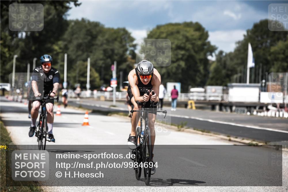 16.08.2026 - KN Förde Triathlon 2026 H.Heesch http://msf.ph/oto/9984694 16.08.2026 12:59:51 Radfahren 506, 510, 553, 581, 599, 603, 605 meine-sportfotos.de