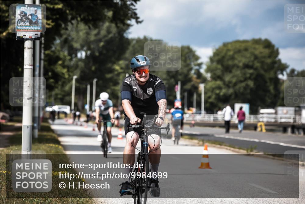 16.08.2026 - KN Förde Triathlon 2026 H.Heesch http://msf.ph/oto/9984699 16.08.2026 12:59:53 Radfahren 510, 553, 581, 599, 603, 605 meine-sportfotos.de