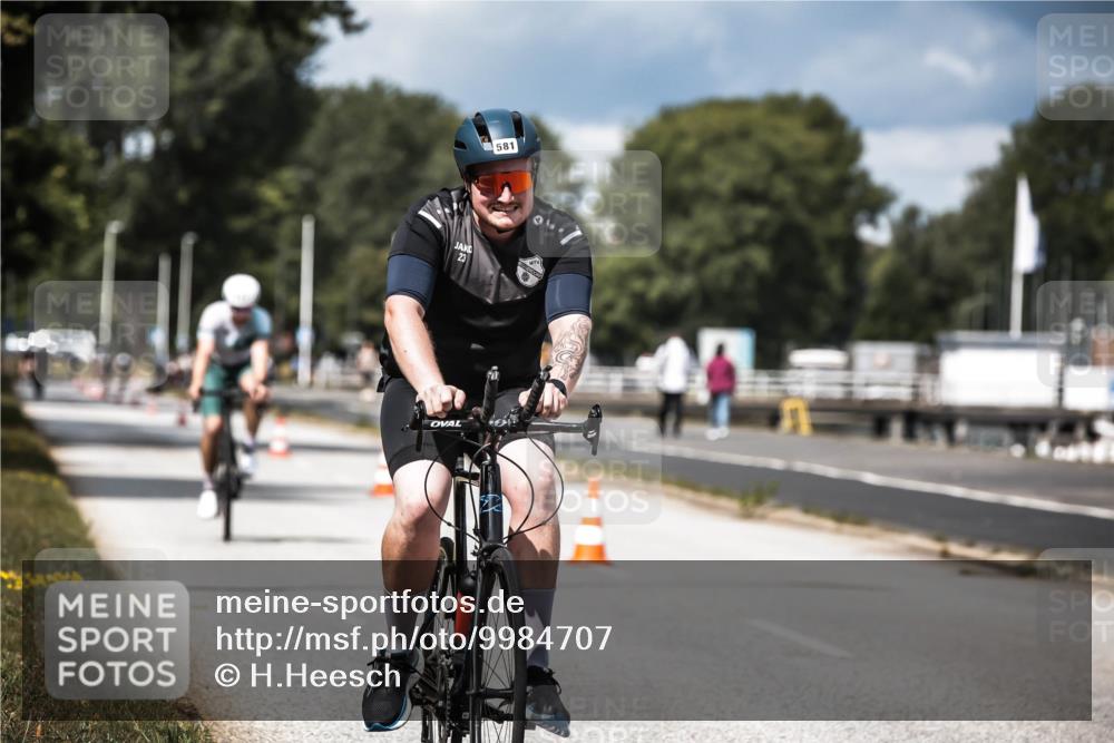 16.08.2026 - KN Förde Triathlon 2026 H.Heesch http://msf.ph/oto/9984707 16.08.2026 12:59:53 Radfahren 510, 553, 581, 599, 603, 605 meine-sportfotos.de