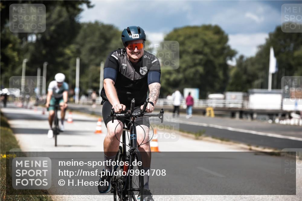 16.08.2026 - KN Förde Triathlon 2026 H.Heesch http://msf.ph/oto/9984708 16.08.2026 12:59:53 Radfahren 510, 553, 581, 599, 603, 605 meine-sportfotos.de