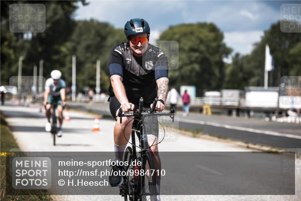 16.08.2026 - KN Förde Triathlon 2026 H.Heesch http://msf.ph/oto/9984710 16.08.2026 12:59:53 Radfahren 510, 553, 581, 599, 603, 605 meine-sportfotos.de