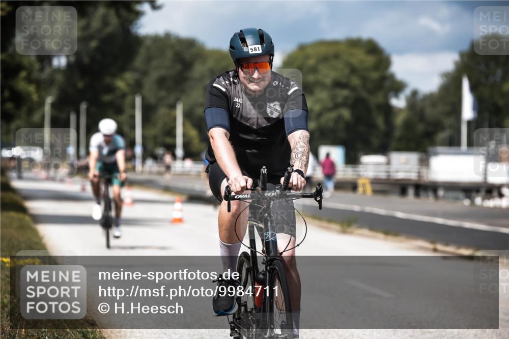 16.08.2026 - KN Förde Triathlon 2026 H.Heesch http://msf.ph/oto/9984711 16.08.2026 12:59:53 Radfahren 510, 553, 581, 599, 603, 605 meine-sportfotos.de