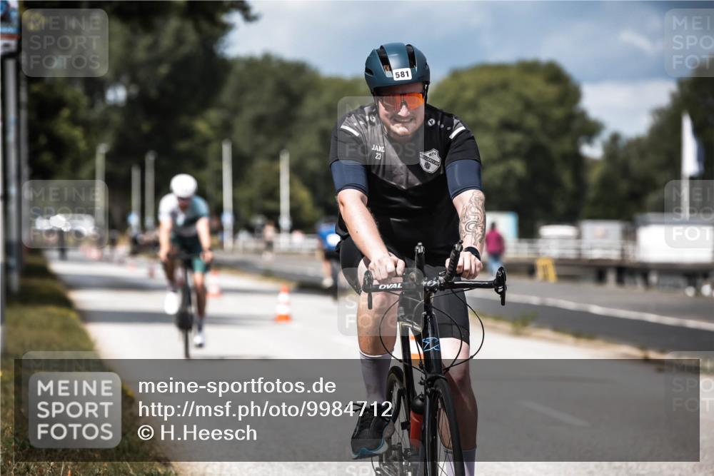 16.08.2026 - KN Förde Triathlon 2026 H.Heesch http://msf.ph/oto/9984712 16.08.2026 12:59:53 Radfahren 510, 553, 581, 599, 603, 605 meine-sportfotos.de