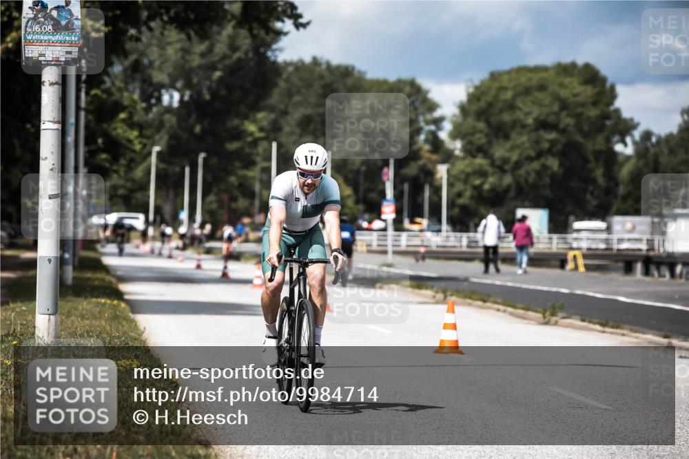 16.08.2026 - KN Förde Triathlon 2026 H.Heesch http://msf.ph/oto/9984714 16.08.2026 12:59:55 Radfahren 510, 553, 558, 581, 599, 605, 738 meine-sportfotos.de