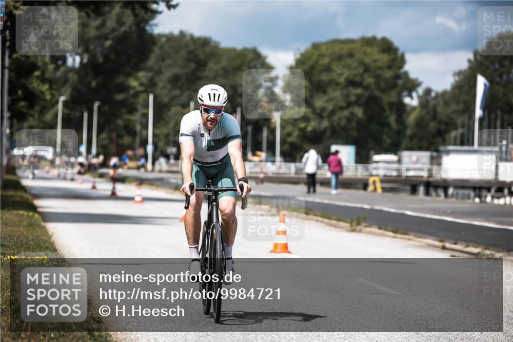 16.08.2026 - KN Förde Triathlon 2026 H.Heesch http://msf.ph/oto/9984721 16.08.2026 12:59:55 Radfahren 510, 553, 558, 581, 599, 605, 738 meine-sportfotos.de