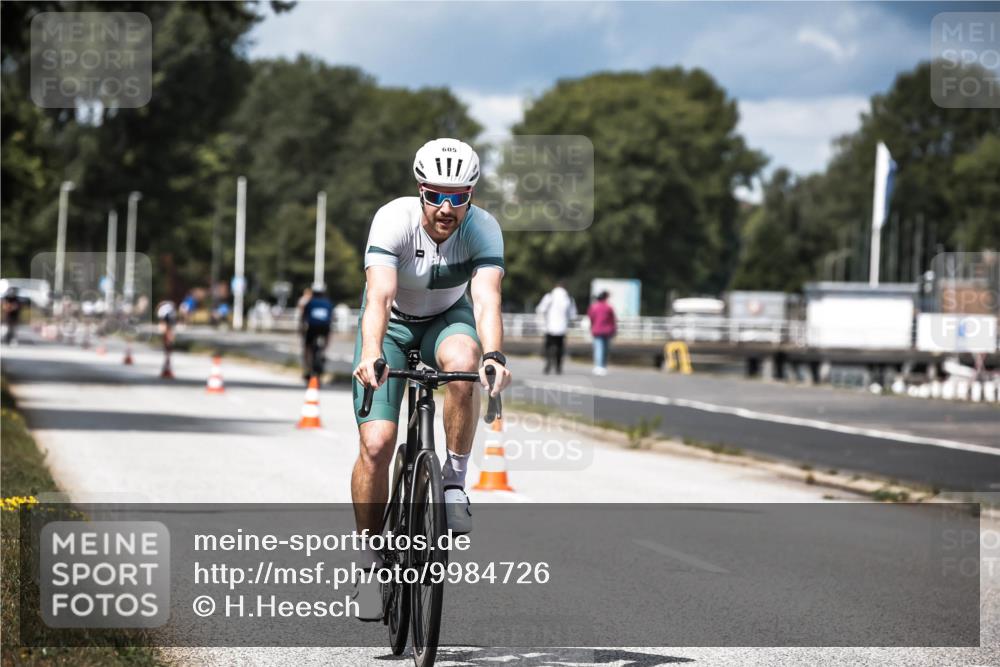 16.08.2026 - KN Förde Triathlon 2026 H.Heesch http://msf.ph/oto/9984726 16.08.2026 12:59:55 Radfahren 510, 553, 558, 581, 599, 605, 738 meine-sportfotos.de