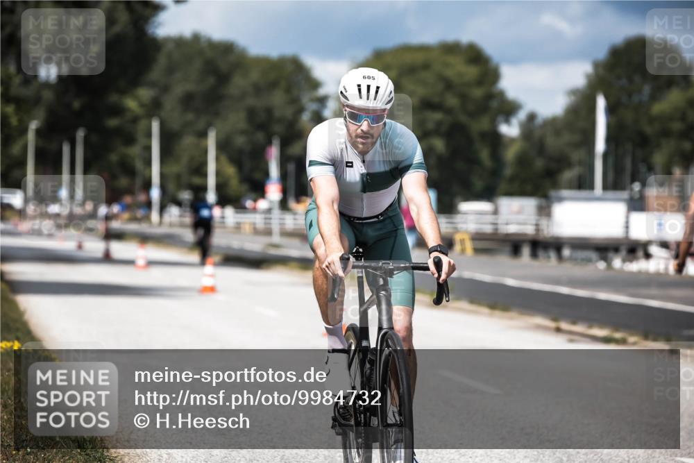 16.08.2026 - KN Förde Triathlon 2026 H.Heesch http://msf.ph/oto/9984732 16.08.2026 12:59:55 Radfahren 510, 553, 558, 581, 599, 605, 738 meine-sportfotos.de