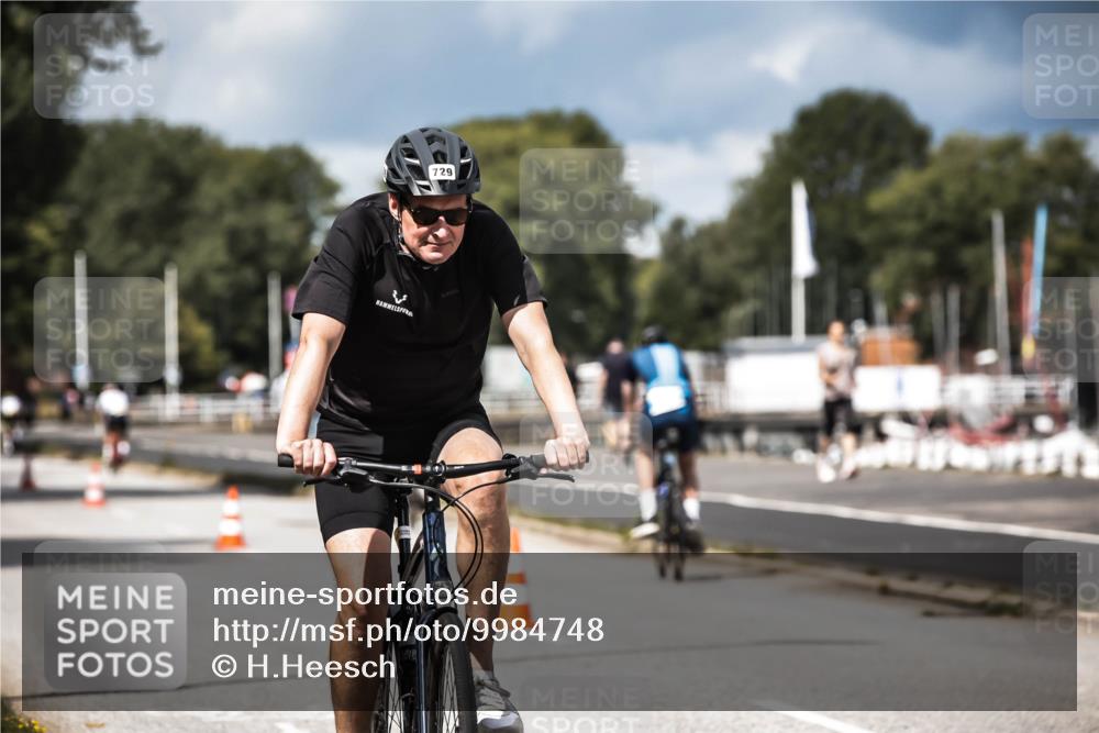 16.08.2026 - KN Förde Triathlon 2026 H.Heesch http://msf.ph/oto/9984748 16.08.2026 13:00:38 Radfahren 505, 557, 594, 707, 729, 746 meine-sportfotos.de