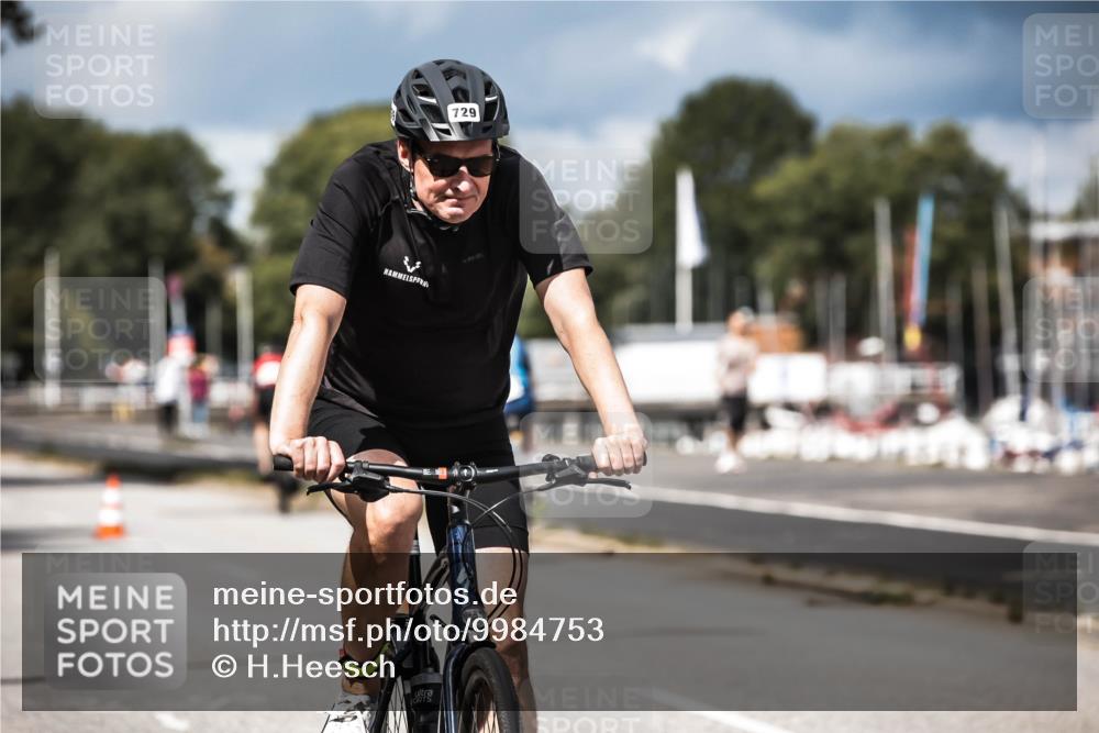 16.08.2026 - KN Förde Triathlon 2026 H.Heesch http://msf.ph/oto/9984753 16.08.2026 13:00:38 Radfahren 505, 557, 594, 707, 729, 746 meine-sportfotos.de