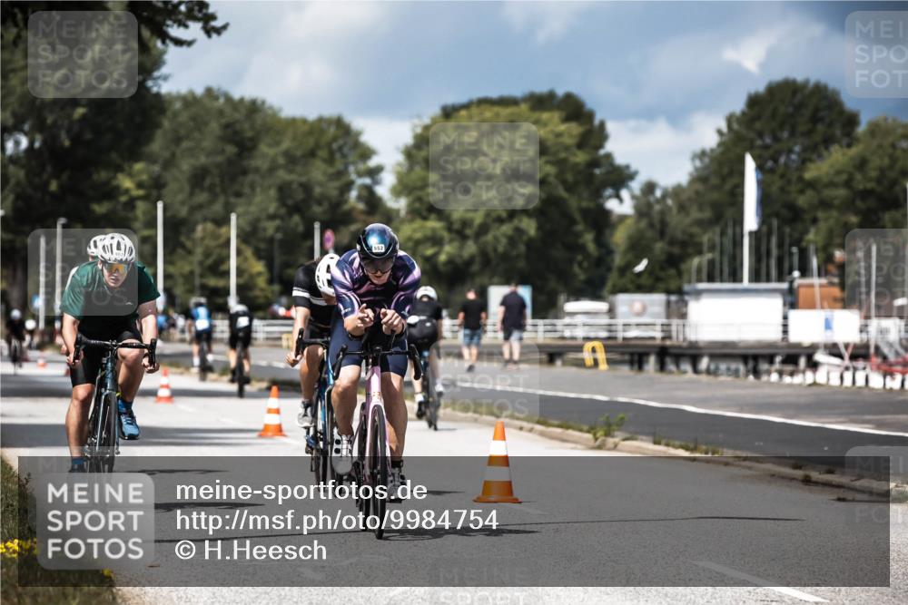 16.08.2026 - KN Förde Triathlon 2026 H.Heesch http://msf.ph/oto/9984754 16.08.2026 13:00:45 Radfahren 531, 533, 552, 588, 590, 597, 607, 707, 734, 747 meine-sportfotos.de