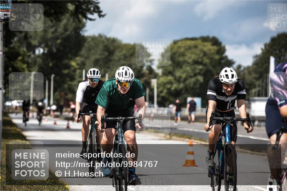 16.08.2026 - KN Förde Triathlon 2026 H.Heesch http://msf.ph/oto/9984767 16.08.2026 13:00:47 Radfahren 531, 533, 538, 552, 588, 590, 597, 607, 734, 747 meine-sportfotos.de