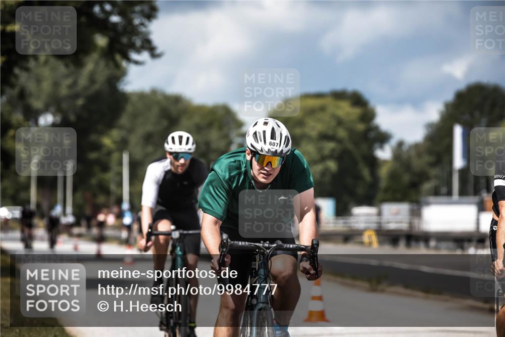 16.08.2026 - KN Förde Triathlon 2026 H.Heesch http://msf.ph/oto/9984777 16.08.2026 13:00:47 Radfahren 531, 533, 538, 552, 588, 590, 597, 607, 734, 747 meine-sportfotos.de