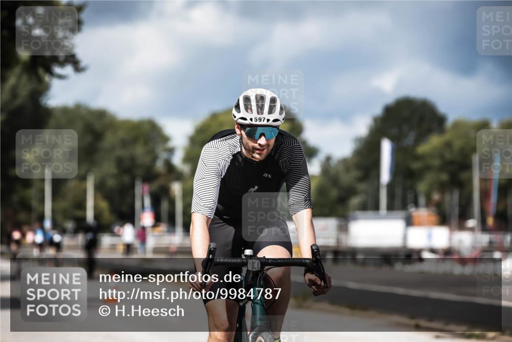16.08.2026 - KN Förde Triathlon 2026 H.Heesch http://msf.ph/oto/9984787 16.08.2026 13:00:48 Radfahren 531, 533, 538, 552, 588, 590, 597, 607, 734, 747 meine-sportfotos.de