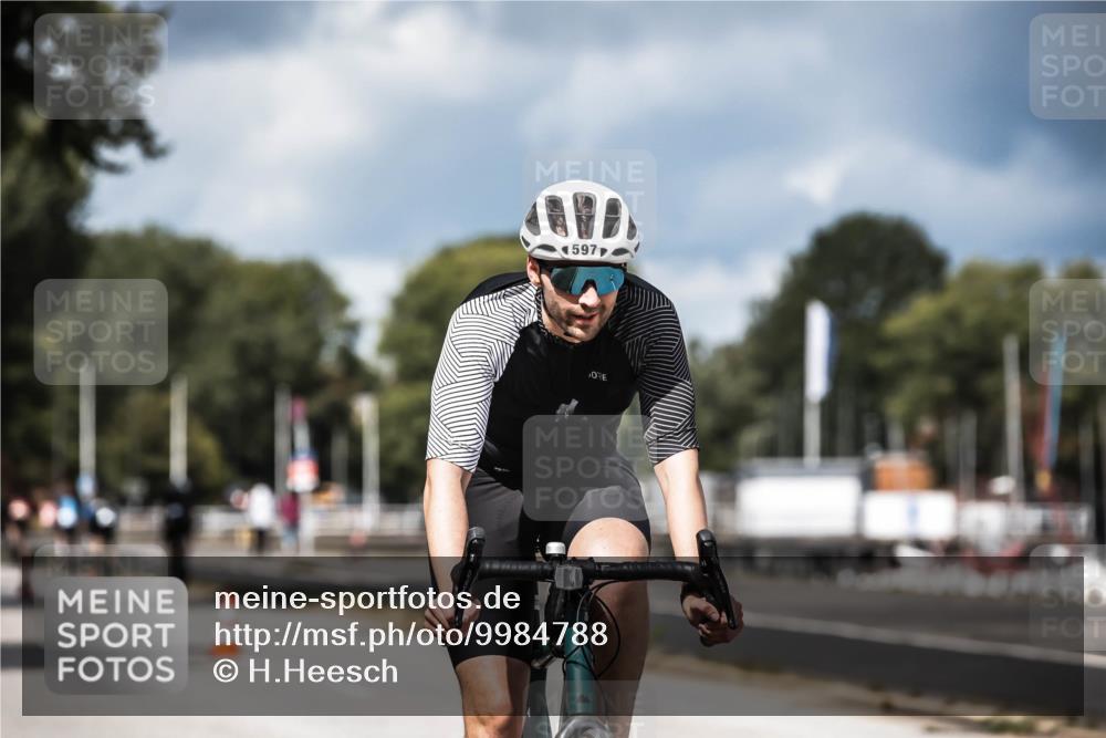 16.08.2026 - KN Förde Triathlon 2026 H.Heesch http://msf.ph/oto/9984788 16.08.2026 13:00:48 Radfahren 531, 533, 538, 552, 588, 590, 597, 607, 734, 747 meine-sportfotos.de