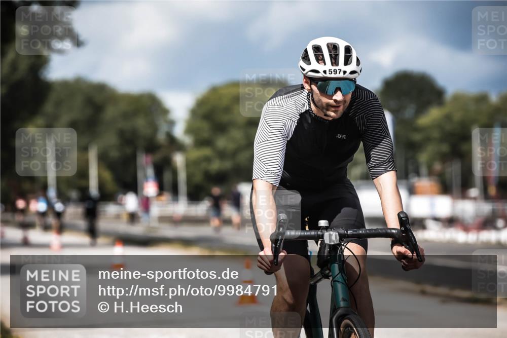 16.08.2026 - KN Förde Triathlon 2026 H.Heesch http://msf.ph/oto/9984791 16.08.2026 13:00:48 Radfahren 531, 533, 538, 552, 588, 590, 597, 607, 734, 747 meine-sportfotos.de