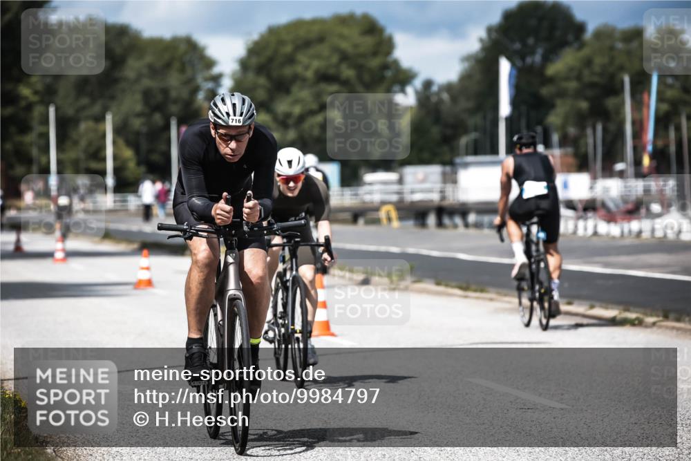 16.08.2026 - KN Förde Triathlon 2026 H.Heesch http://msf.ph/oto/9984797 16.08.2026 13:00:55 Radfahren 544, 547, 556, 702, 716 meine-sportfotos.de