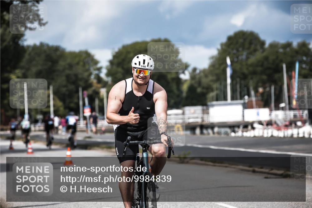 16.08.2026 - KN Förde Triathlon 2026 H.Heesch http://msf.ph/oto/9984839 16.08.2026 13:01:10 Radfahren 549, 574, 596, 739 meine-sportfotos.de