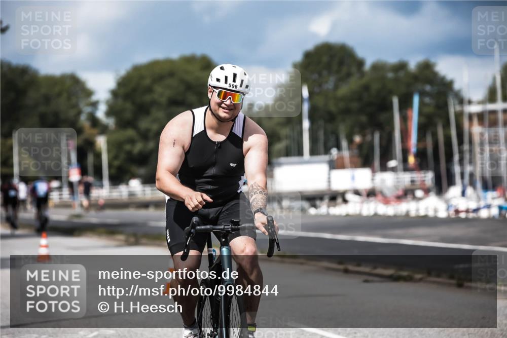16.08.2026 - KN Förde Triathlon 2026 H.Heesch http://msf.ph/oto/9984844 16.08.2026 13:01:10 Radfahren 549, 574, 596, 739 meine-sportfotos.de