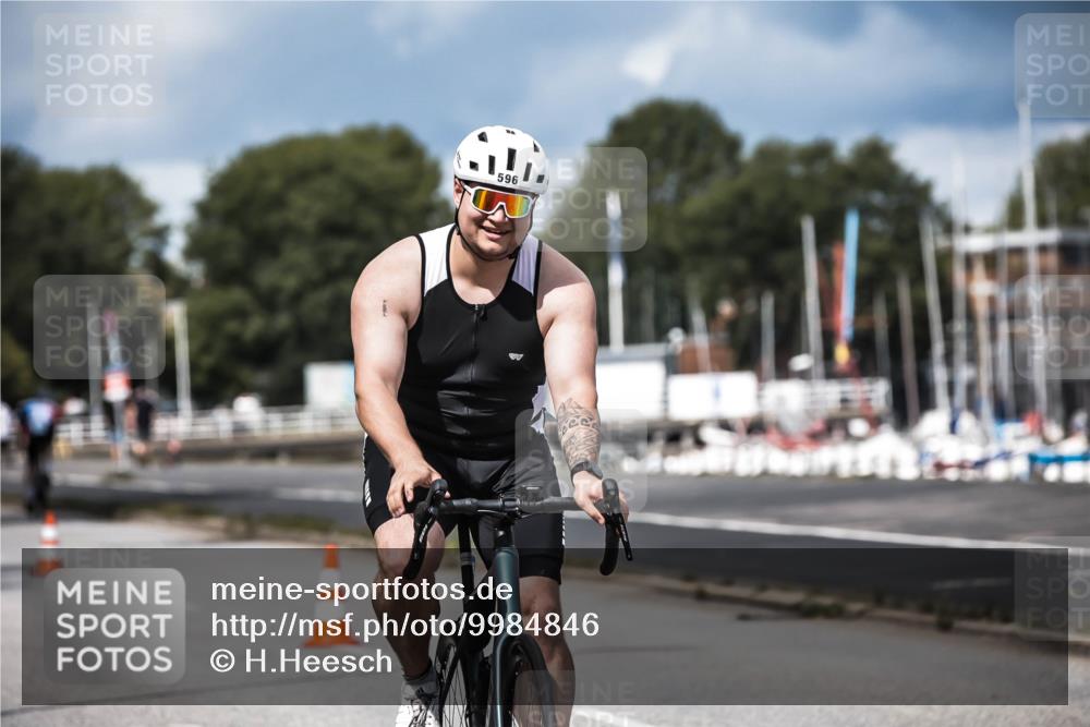 16.08.2026 - KN Förde Triathlon 2026 H.Heesch http://msf.ph/oto/9984846 16.08.2026 13:01:10 Radfahren 549, 574, 596, 739 meine-sportfotos.de