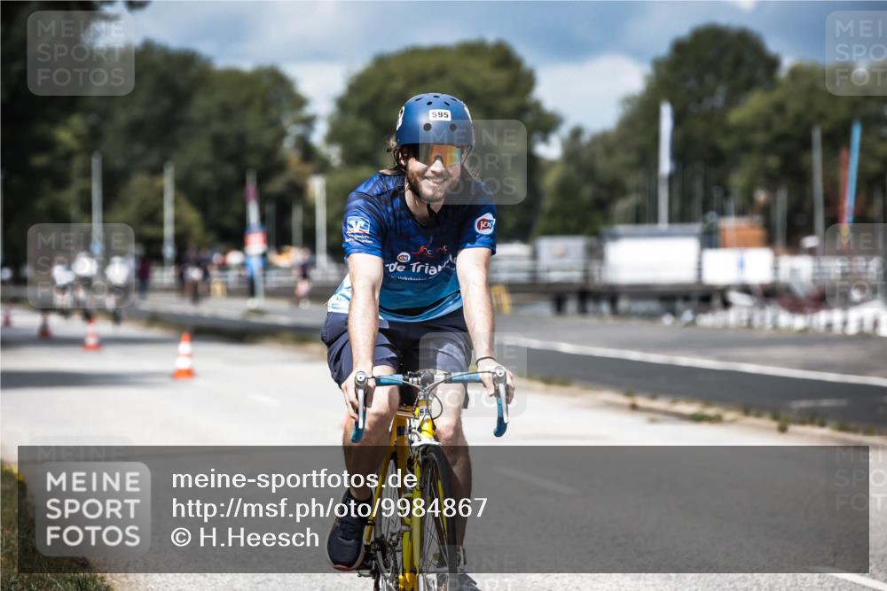 16.08.2026 - KN Förde Triathlon 2026 H.Heesch http://msf.ph/oto/9984867 16.08.2026 13:01:32 Radfahren 504, 522, 595, 606, 610 meine-sportfotos.de