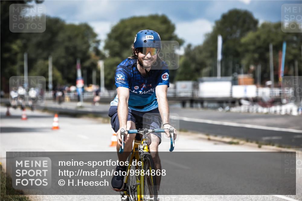 16.08.2026 - KN Förde Triathlon 2026 H.Heesch http://msf.ph/oto/9984868 16.08.2026 13:01:32 Radfahren 504, 522, 595, 606, 610 meine-sportfotos.de