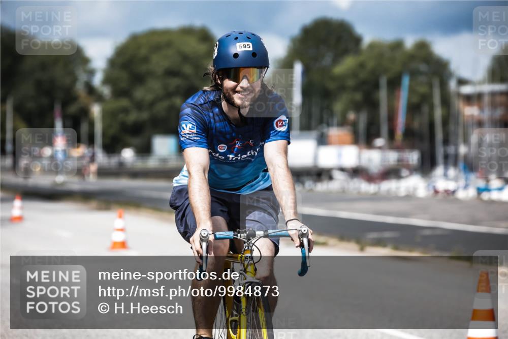 16.08.2026 - KN Förde Triathlon 2026 H.Heesch http://msf.ph/oto/9984873 16.08.2026 13:01:32 Radfahren 504, 522, 595, 606, 610 meine-sportfotos.de