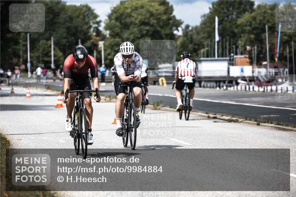 16.08.2026 - KN Förde Triathlon 2026 H.Heesch http://msf.ph/oto/9984884 16.08.2026 13:01:37 Radfahren 541, 575, 606, 710 meine-sportfotos.de