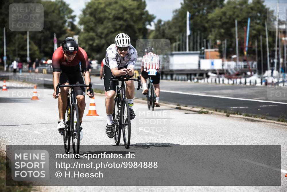 16.08.2026 - KN Förde Triathlon 2026 H.Heesch http://msf.ph/oto/9984888 16.08.2026 13:01:38 Radfahren 541, 575, 606, 703, 710 meine-sportfotos.de