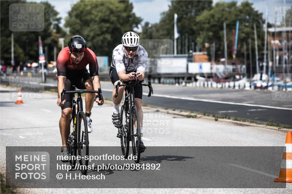 16.08.2026 - KN Förde Triathlon 2026 H.Heesch http://msf.ph/oto/9984892 16.08.2026 13:01:38 Radfahren 541, 575, 606, 703, 710 meine-sportfotos.de