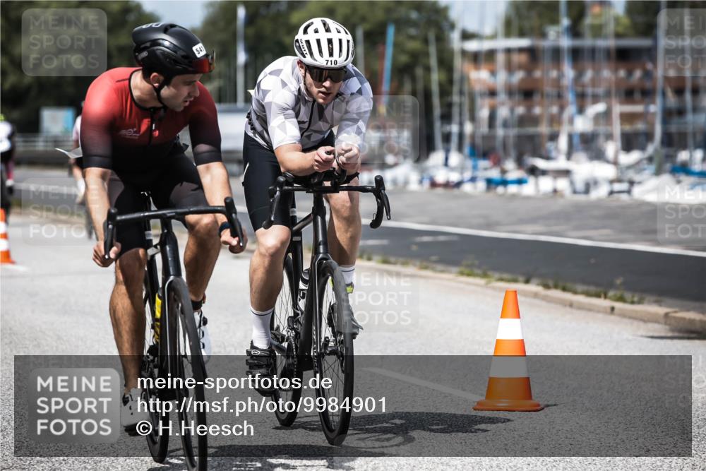 16.08.2026 - KN Förde Triathlon 2026 H.Heesch http://msf.ph/oto/9984901 16.08.2026 13:01:38 Radfahren 541, 575, 606, 703, 710 meine-sportfotos.de