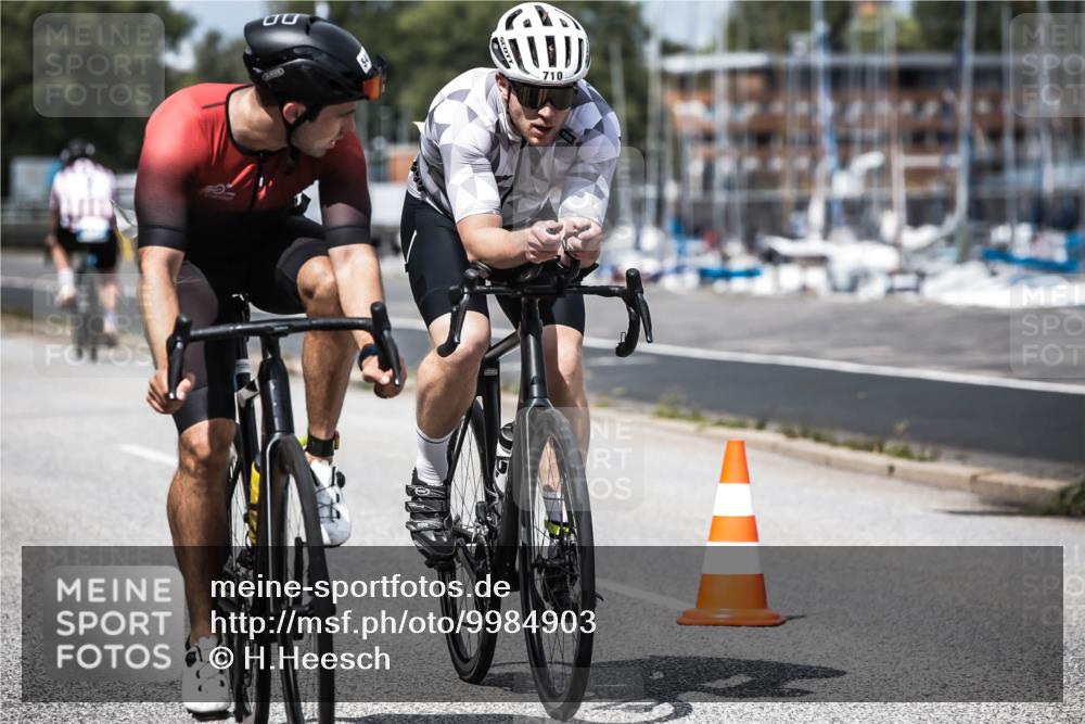 16.08.2026 - KN Förde Triathlon 2026 H.Heesch http://msf.ph/oto/9984903 16.08.2026 13:01:38 Radfahren 541, 575, 606, 703, 710 meine-sportfotos.de