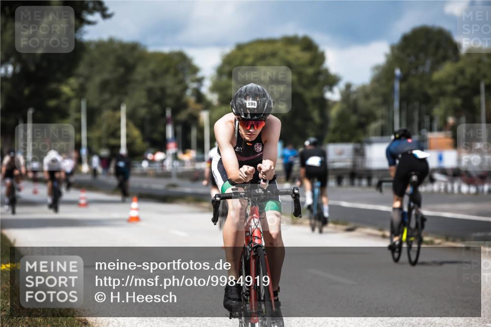 16.08.2026 - KN Förde Triathlon 2026 H.Heesch http://msf.ph/oto/9984919 16.08.2026 13:01:51 Radfahren 532, 598, 719, 733, 738 meine-sportfotos.de