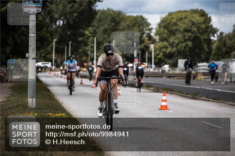 16.08.2026 - KN Förde Triathlon 2026 H.Heesch http://msf.ph/oto/9984941 16.08.2026 13:01:56 Radfahren 532, 719, 730, 731, 738 meine-sportfotos.de