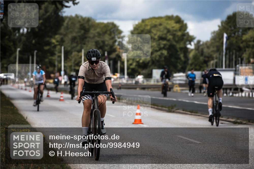 16.08.2026 - KN Förde Triathlon 2026 H.Heesch http://msf.ph/oto/9984949 16.08.2026 13:01:56 Radfahren 532, 719, 730, 731, 738 meine-sportfotos.de