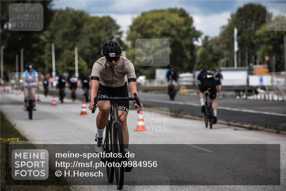 16.08.2026 - KN Förde Triathlon 2026 H.Heesch http://msf.ph/oto/9984956 16.08.2026 13:01:56 Radfahren 532, 719, 730, 731, 738 meine-sportfotos.de