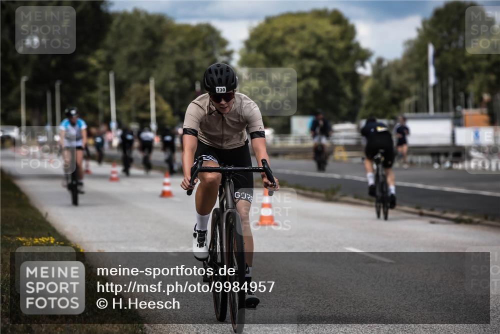 16.08.2026 - KN Förde Triathlon 2026 H.Heesch http://msf.ph/oto/9984957 16.08.2026 13:01:56 Radfahren 532, 719, 730, 731, 738 meine-sportfotos.de