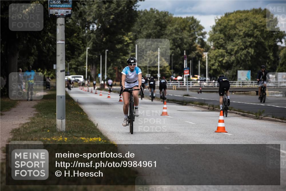 16.08.2026 - KN Förde Triathlon 2026 H.Heesch http://msf.ph/oto/9984961 16.08.2026 13:01:58 Radfahren 717, 730, 731, 738 meine-sportfotos.de