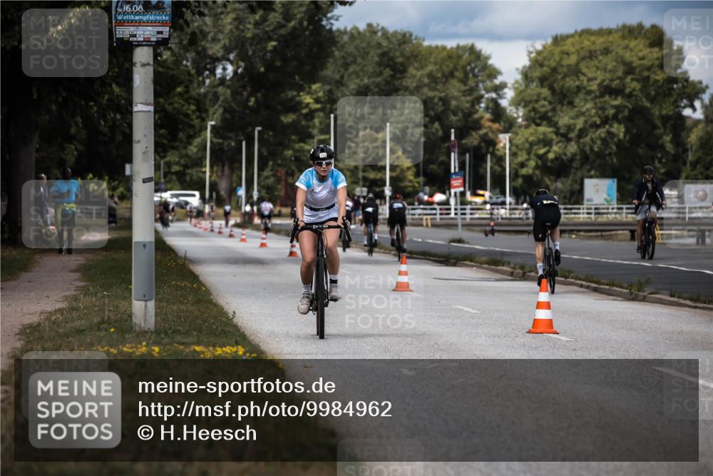 16.08.2026 - KN Förde Triathlon 2026 H.Heesch http://msf.ph/oto/9984962 16.08.2026 13:01:58 Radfahren 717, 730, 731, 738 meine-sportfotos.de
