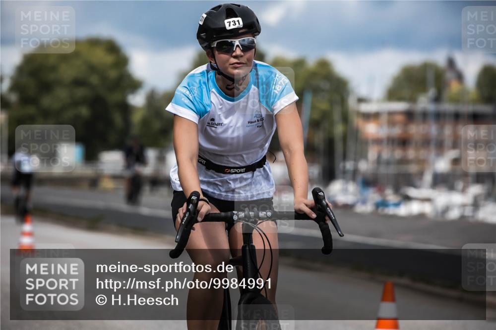 16.08.2026 - KN Förde Triathlon 2026 H.Heesch http://msf.ph/oto/9984991 16.08.2026 13:02:01 Radfahren 717, 731 meine-sportfotos.de
